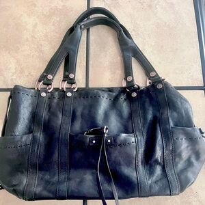 Tre Vero large shoulder bag. EUC.